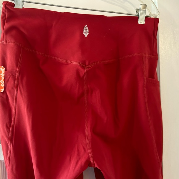 Free People movement yoga pants with cute twist at bottom! NWT! - Picture 5 of 8